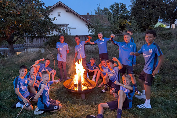 Ein Höhepunkt in Viechtach war das gemeinsame Lagerfeuer. Foto: Privat