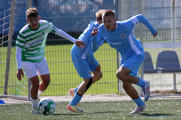 Patrik Lacic aus der U16 soll aufgrund der personellen Probleme gegen Heidenheim aushelfen. Foto: K. Eckl