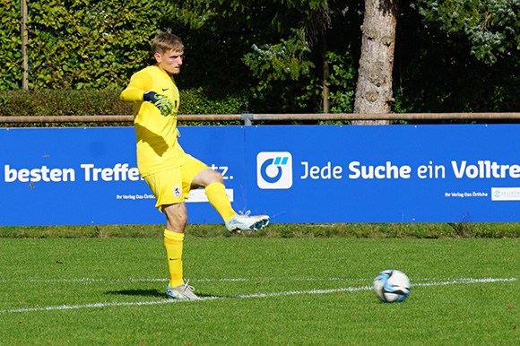 Für Löwen-Keeper Erion Avdija war nach einer halben Stunde Feierabend. Foto: Joachim Mentel