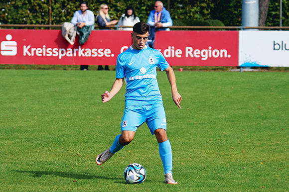 Mike Gevorgyan machte mit seinem 5. Saisontreffer endgültig den Deckel drauf in einem hartumkämpften Spiel. Foto: Joachim Mentel