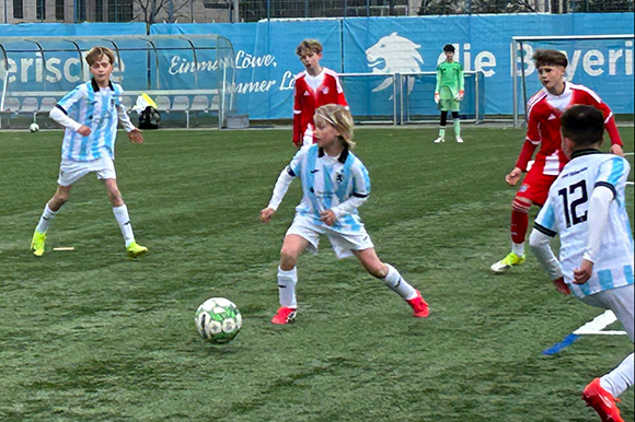 Die Junglöwen kontrollierten über weite Strecken das Spiel gegen den FC Bayern. Foto: Privat Die Junglöwen kontrollierten über weite Strecken das Spiel gegen den FC Bayern. Foto: Privat