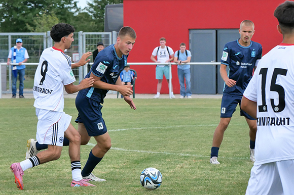 Bereits letzte Saison sammelten Manuel Curic (li) und Patrik Lacic (re.) reichlich Erfahrung in der U17. Foto: Frank Peters