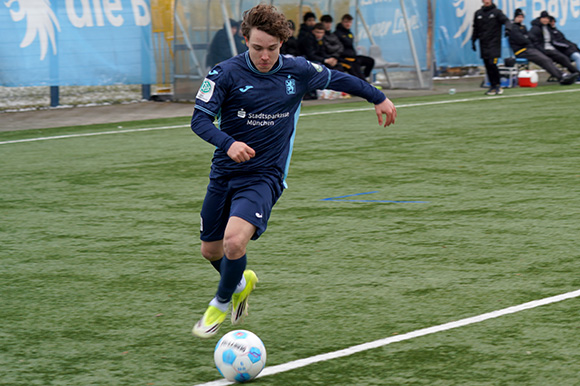 Julian Büsel erzielte beim 7:0-Erfolg im Hinspiel der Hauptrunde einen Doppelpack. Foto: Joachim Mentel