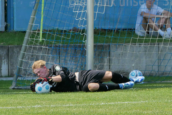Tobias Wieser kehrt nach seiner Roten Karte im Spiel gegen Memmingen ins Junglöwen-Tor zurück. Foto: Frank Peters