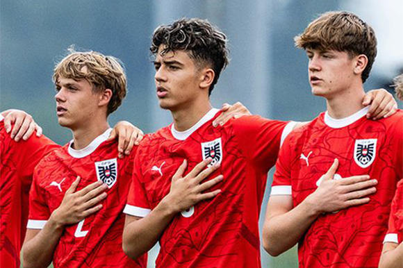 Junglöwe Loris Husic (Mitte) steht mit Österreich im Finale der U17-WM. Foto: Privat