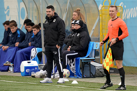 U21-Chefcoach Alper Kayabunar ist sehr ehrgeizig, möchte jedes Spiel gewinnen. Foto: Joachim Mentel