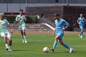 Finn Fuchs hat bereits mit den Profis während der Länderspielpause gegen die SpVgg Greuther Fürth gespielt. Foto: Markus Burger