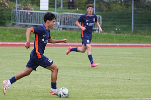 Efe Karakoc (li.) war für die Ulmer Abwehr ein ständiger Unruheherd, kaum zu stoppen. Foto: Privat