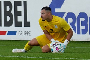 U21 will im Nachholspiel gegen Geretsried zurück an die Spitze Miran Qela wird zum dritten Mal in dieser Saison gegen den TuS Geretsried das Tor der U21 hüten. Foto: Joachim Mentel