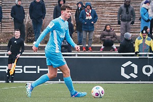 Linksverteidiger Finn Fuchs fährt nach dem Spiel in Wolfsburg direkt zum U19-Lehrgang des DFB nach Frankfurt weiter. Foto: Markus Burger