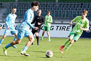 Emre Dursun und die Junglöwen spielten in Wolfsburg gut mit, waren aber nicht zwingend genug und machten zu viele individuelle Fehler. Foto: Markus Burger