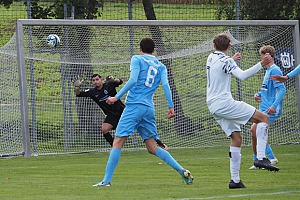 Junglöwen-Keeper Miran Qela musste gegen den SSV Ulm gleich viermal hinter sich greifen. Foto: Markus Burger